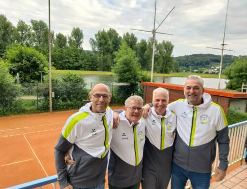 Herren 50 2: Tennisspielen, wo andere Urlaub machen